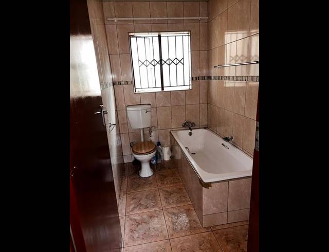 3 BEDROOM PROPERTY TO RENT IN PROTEA GLEN
